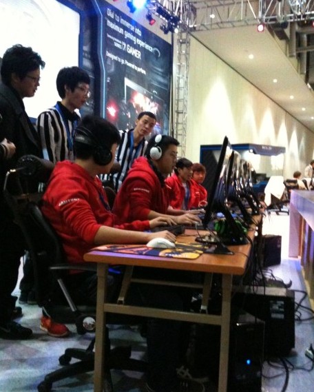 锋线防守者 锋线防守者