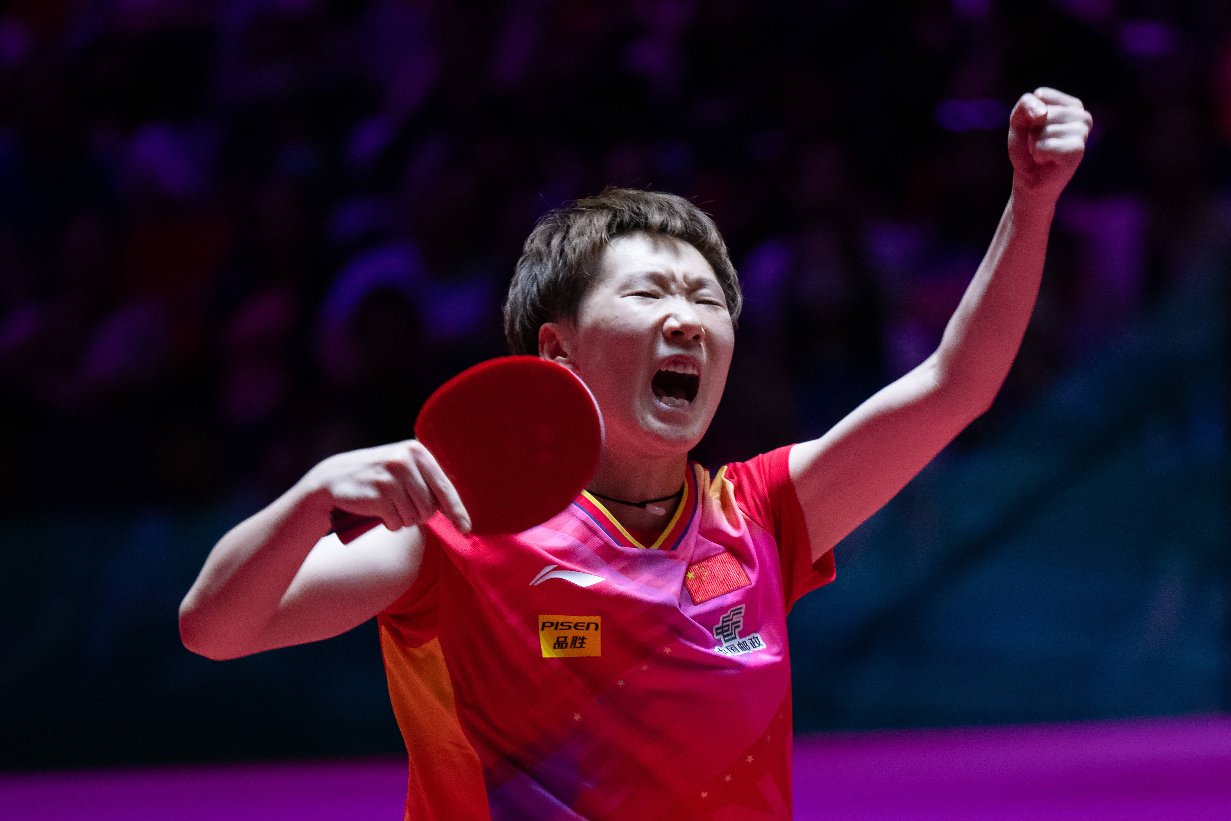 迫使其在收 迫使其在收